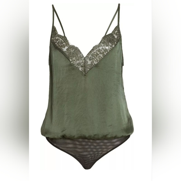 🎉HP 🎉NWT Socialite Women's Lace Trim Satin Bodysuit Size Medium in Olive Green - Picture 4 of 9